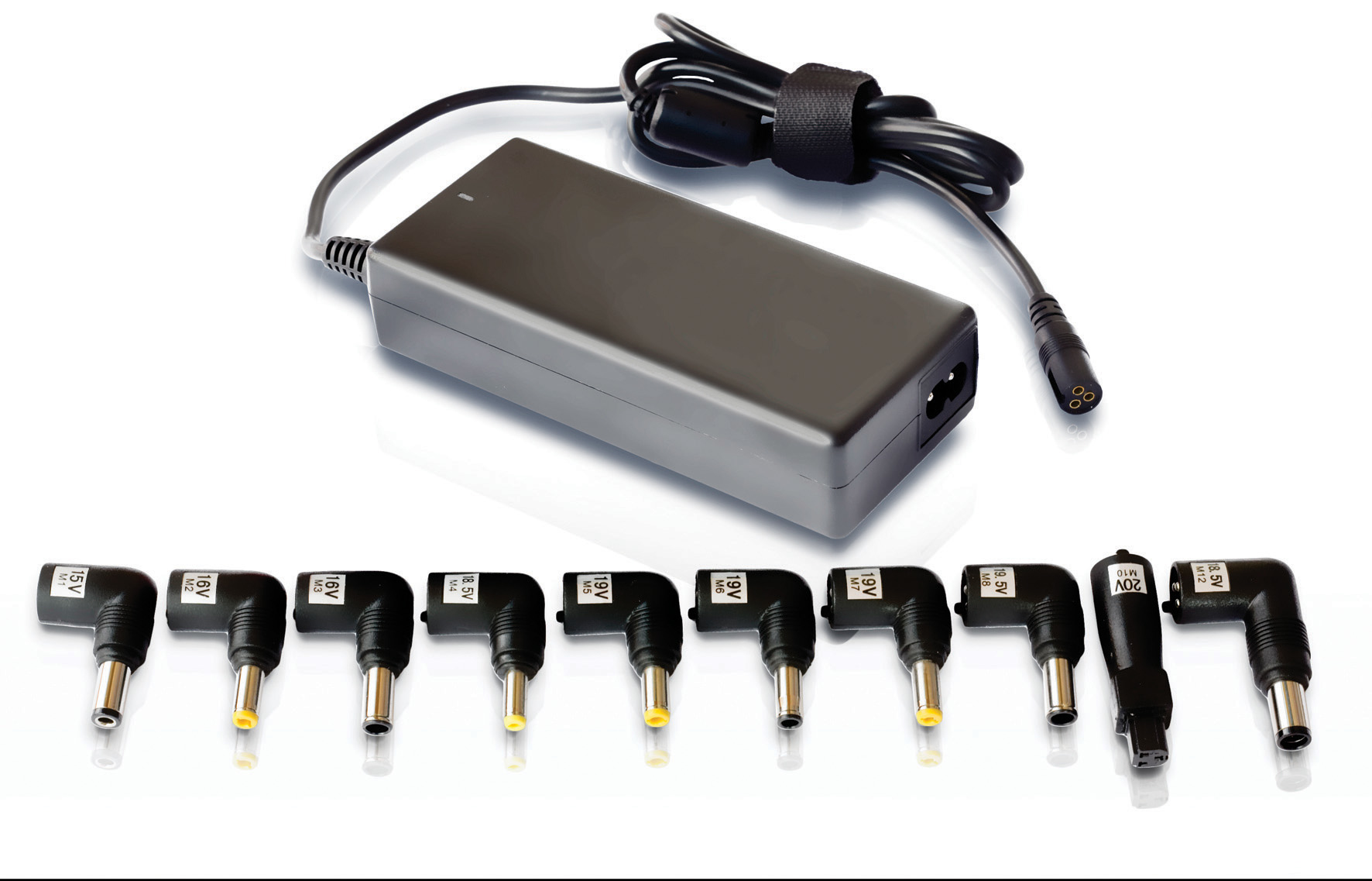 cargador universal para portátiles de 90W